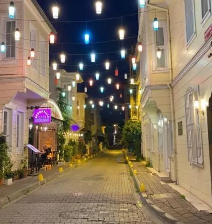 3 Floor Old 1 * Κωνσταντινούπολη